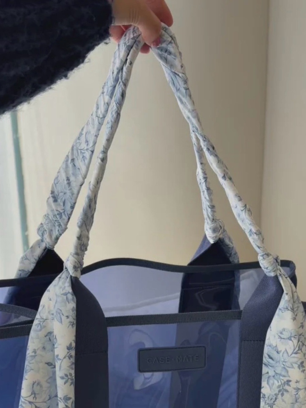 NEW WITH TAGS Casemate Navy Jelly Tote Bag W/ Waterproof Phone Holder - Picture 2 of 3